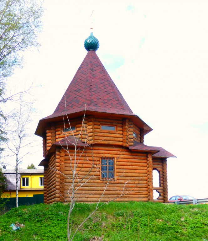 Часовня Виктора Мученика, 76-м км Ярославского шоссе (Сергиево-Посадский городской округ, Московская область). фасады