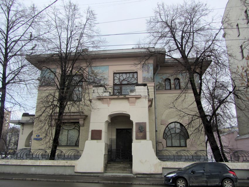 Неизвестная часовня в доме Рябушинского, Пресненский (Центральный административный округ (ЦАО), г. Москва). фасады, главный вход в особняк
