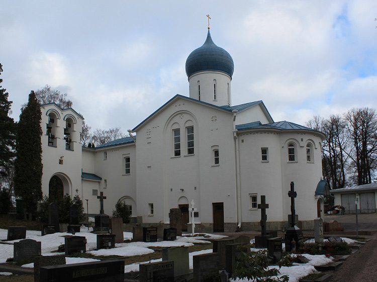 Хельсинки. Церковь Илии Пророка на православном кладбище. фасады