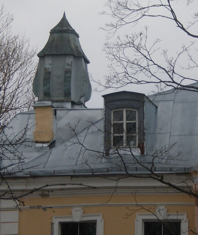 Петергоф. Церковь Андрея Первозванного  при С.-Петербургском военно-морском институте радиоэлектроники. архитектурные детали