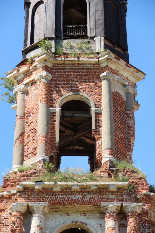 Церковь Троицы Живоначальной, Кой (Сонковский район, Тверская область). архитектурные детали