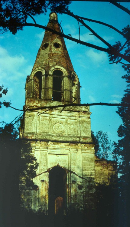Божонка. Церковь Покрова Пресвятой Богородицы. фасады, 1994