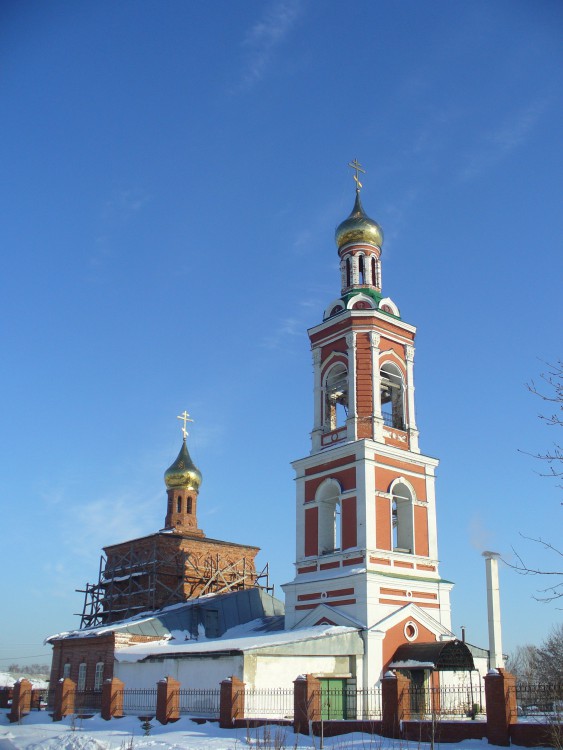 Кировский район. Церковь Николая Чудотворца в Красной Горке. фасады