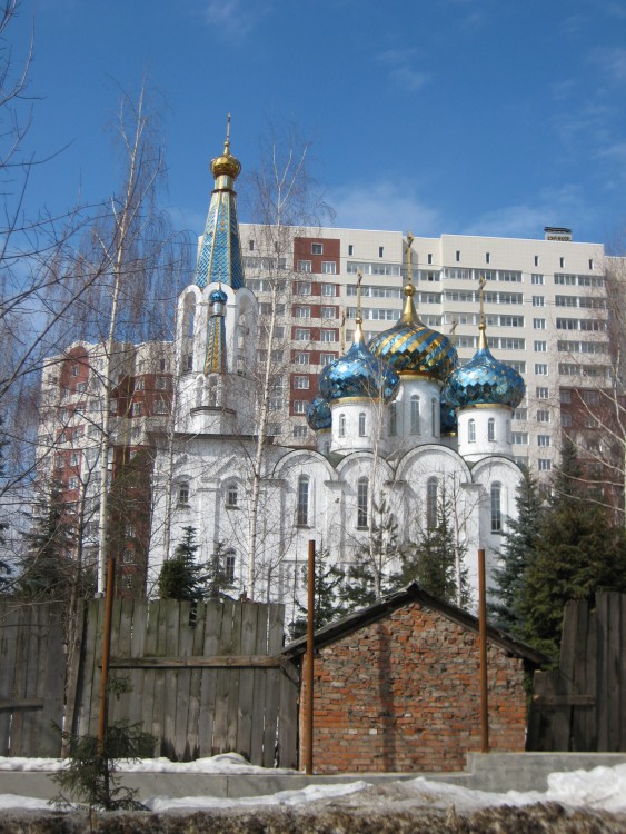 Церковь Николая Чудотворца, Пушкино (Пушкинский район и гг. Ивантеевка, Королёв, Московская область). общий вид в ландшафте