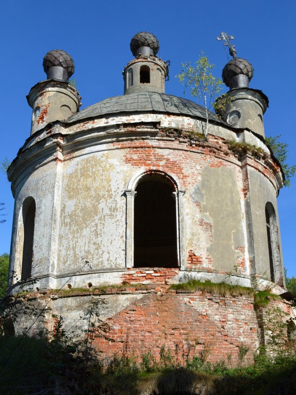 Церковь Сретения Господня, Кор-Кошево (Сонковский район, Тверская область). фасады, Вид на ротонду с запада