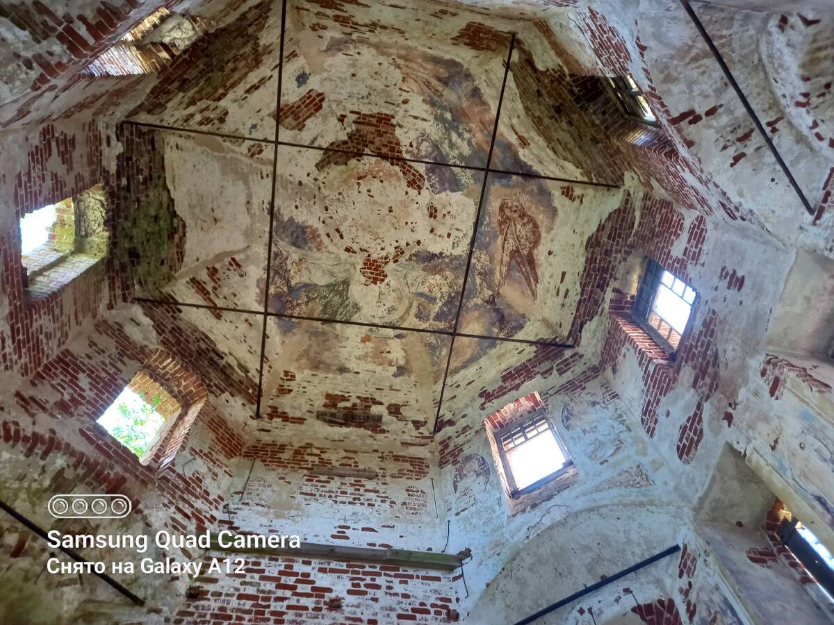 Церковь Воскресения Христова, Раменье, урочище (Сонковский район, Тверская область). интерьер и убранство