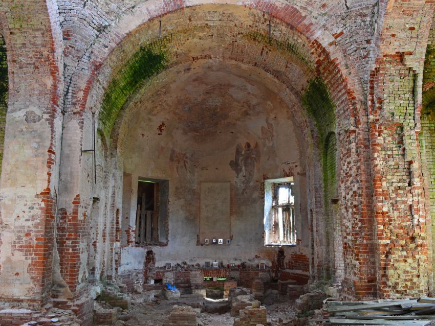 Церковь Воскресения Словущего, Благодатное (Калининский район, Тверская область). интерьер и убранство, Алтарная часть храма