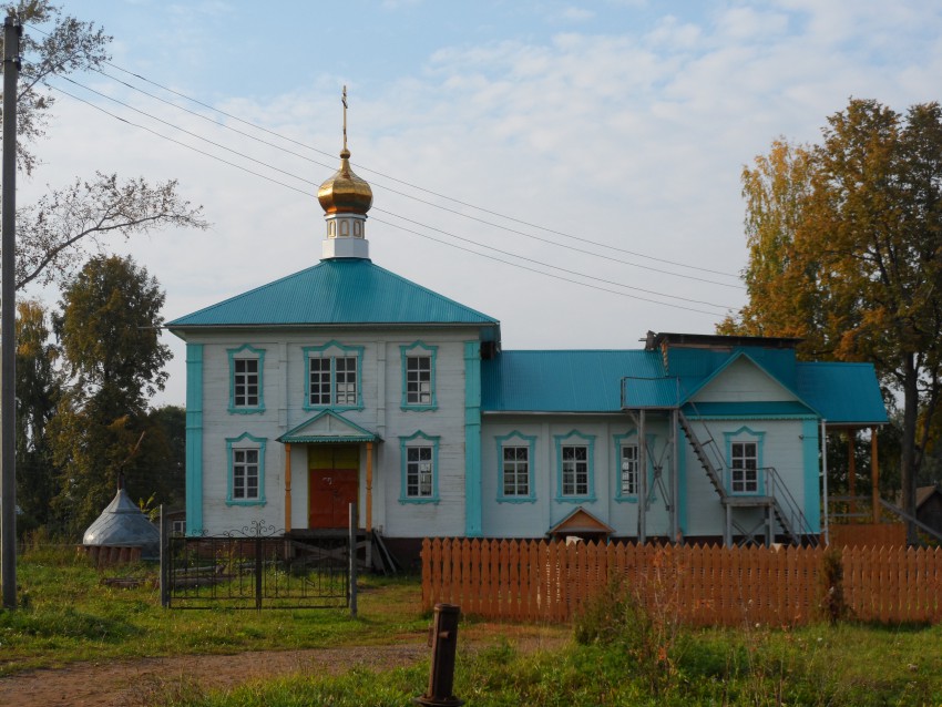 Кузнечиха. Церковь Прокопия Устюжского. общий вид в ландшафте