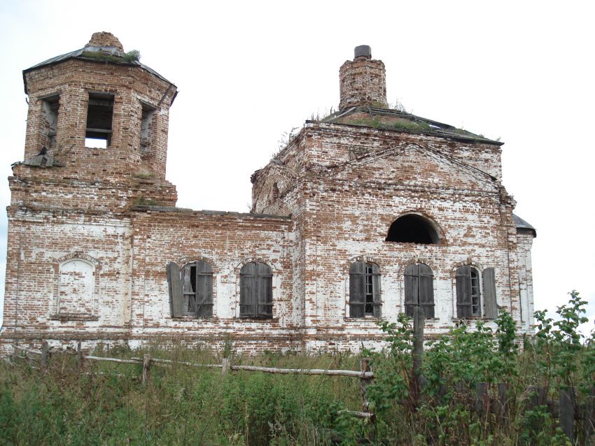 Куларово. Церковь Происхождение честных древ Креста Господня. фасады