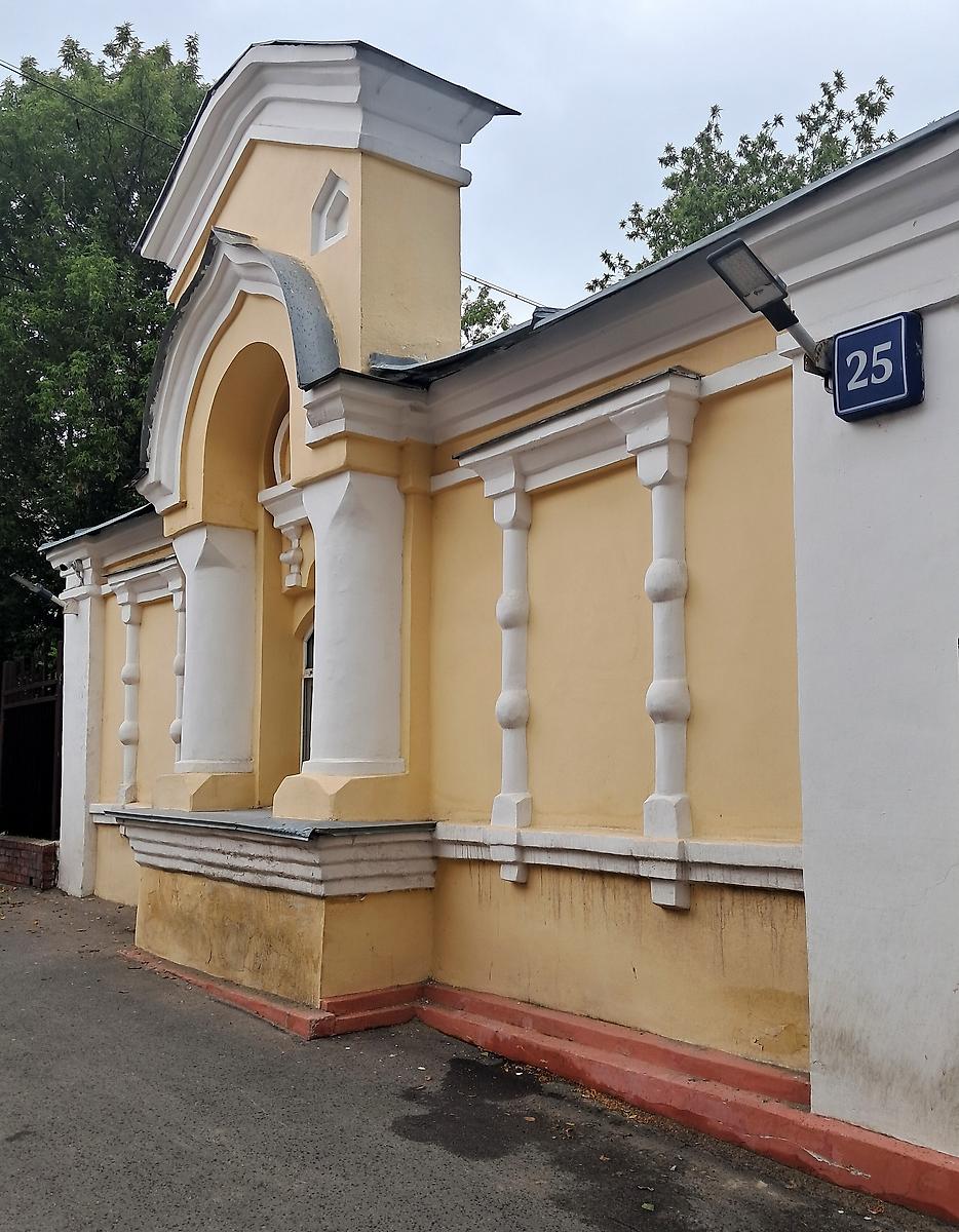 фасады. Неизвестная часовня при Лефортовском полицейском доме, Басманный (Центральный административный округ (ЦАО), г. Москва)