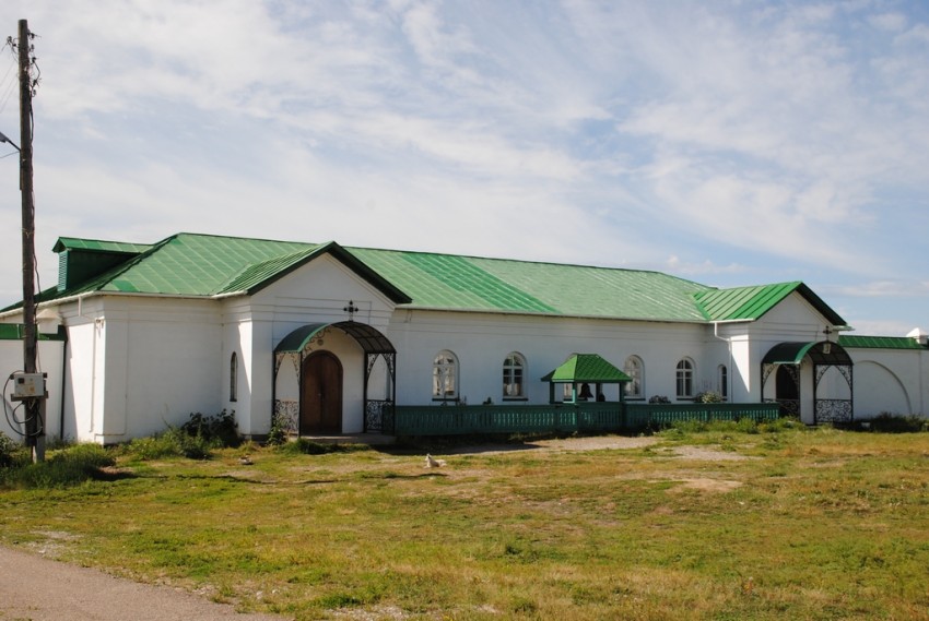 Посольский Спасо-Преображенский монастырь, Посольское (Кабанский район, Республика Бурятия). интерьер и убранство, Гостиница для паломников.