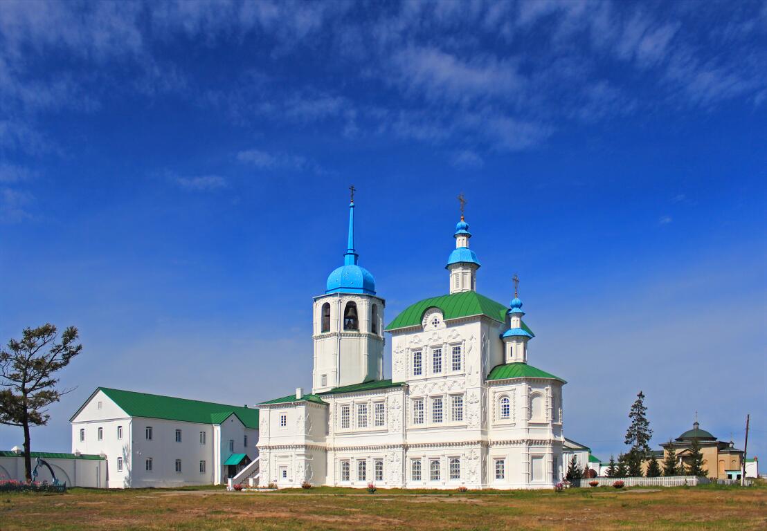 Посольский Спасо-Преображенский монастырь, Посольское (Кабанский район, Республика Бурятия). фасады, Монастырский двор