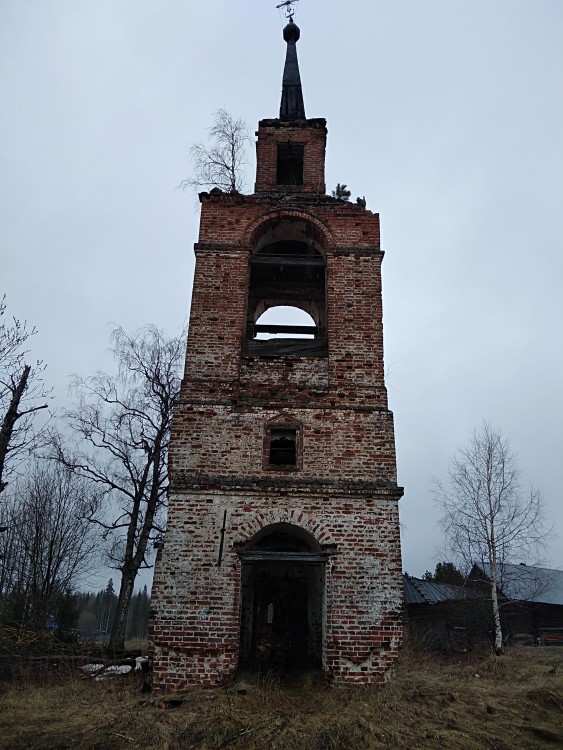 Церковь Димитрия Солунского, Дуброва (Соликамский район и г. Соликамск, Пермский край). архитектурные детали