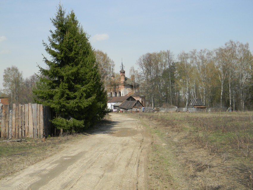 Церковь Иоанна Предтечи, Маслово (Лежневский район, Ивановская область). общий вид в ландшафте