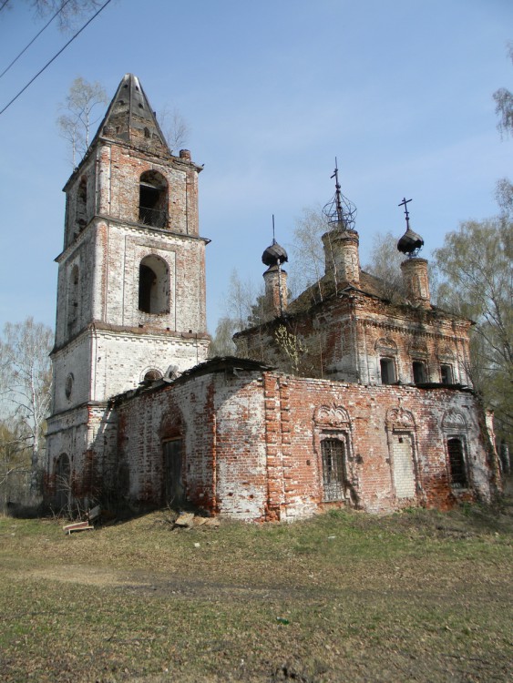 Церковь Иоанна Предтечи, Маслово (Лежневский район, Ивановская область). общий вид в ландшафте