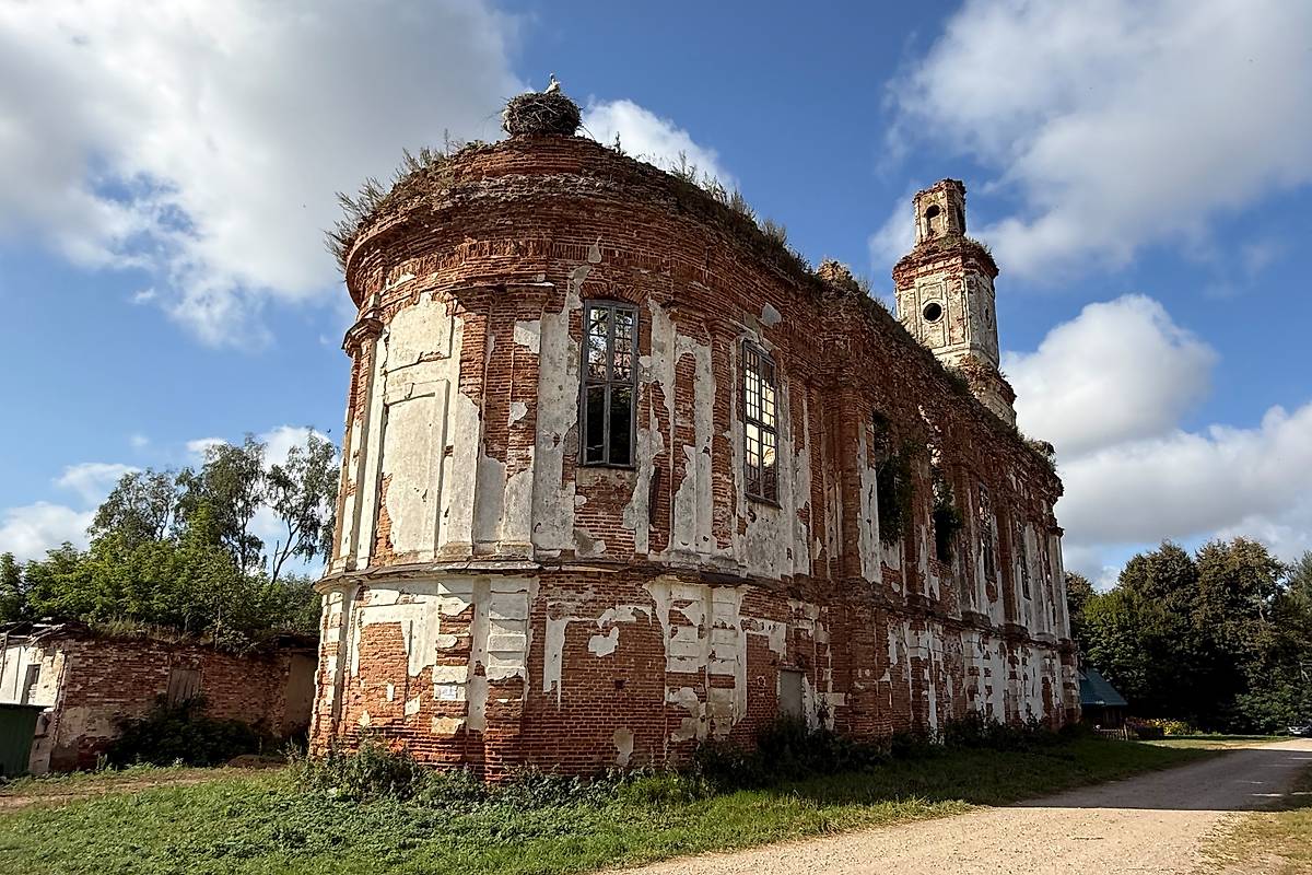 фасады. Церковь Онуфрия Великого (старая), Онуфриево (Мстиславский район, Беларусь, Могилёвская область)
