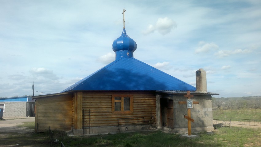 Приволжский район. Церковь Николая и Александры, царственных страстотерпцев в поселке Салмачи. фасады