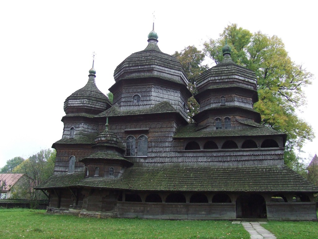 Церковь Георгия Победоносца, Дрогобыч (Дрогобычский район, Украина, Львовская область). фасады
