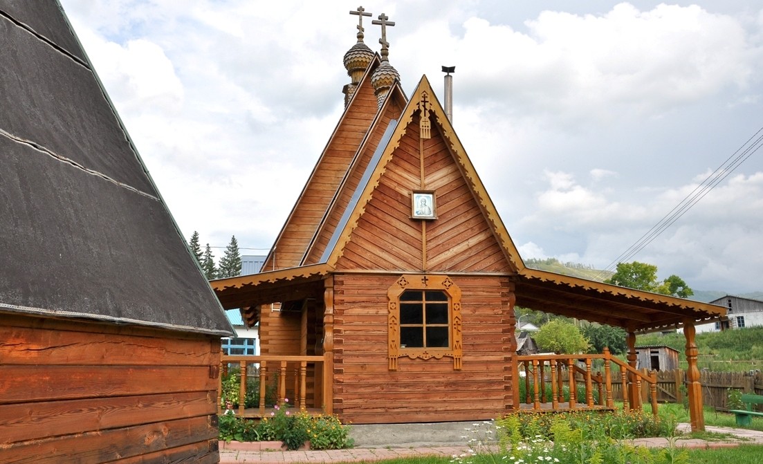 Церковь Михаила Архангела, Мыюта (Шебалинский район, Республика Алтай). фасады, Церковь   Михаила  Архангела  в  поселке  Мыюта   Республики  Алтай