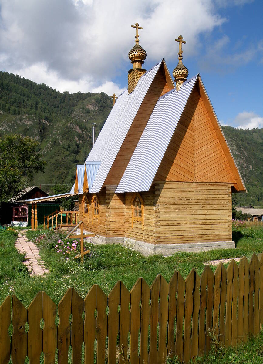 Церковь Михаила Архангела, Мыюта (Шебалинский район, Республика Алтай). фасады
