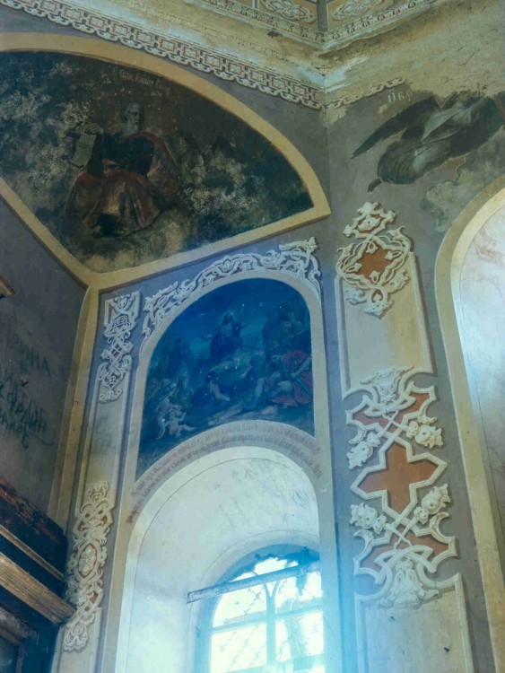 Церковь Смоленской иконы Божией Матери, Пятница-Плот (погост Пятницкий на Плоту) (Торжокский район и г. Торжок, Тверская область). интерьер и убранство, 1994