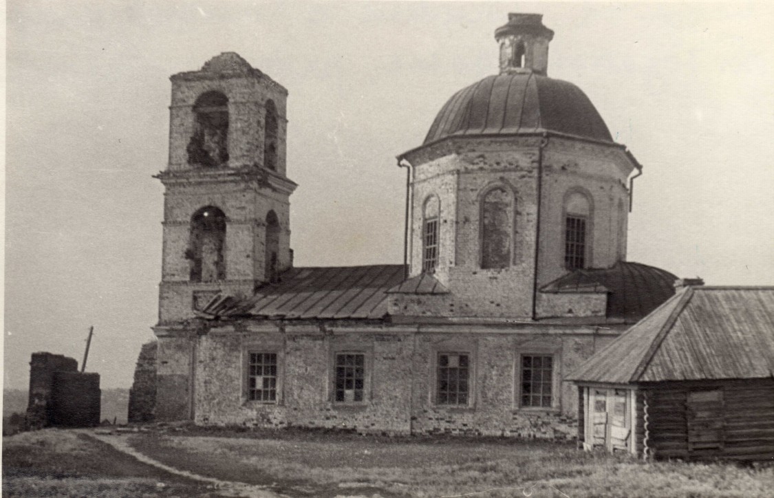 Тюбяк-Чекурча. Церковь Германа Казанского. архивная фотография, Фотография Ивана Кукарникова из архива С.И.Кукарникова.