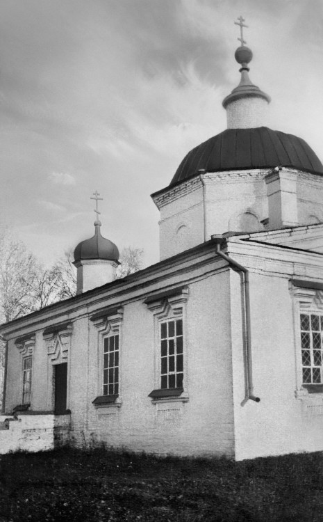 Церковь Германа Казанского, Тюбяк-Чекурча (Арский район, Республика Татарстан). архивная фотография, Придел Дмитрия Солунского. Фотография из архива Сергея Кукарникова, внука священника этой церкви А.А.Кукарникова.