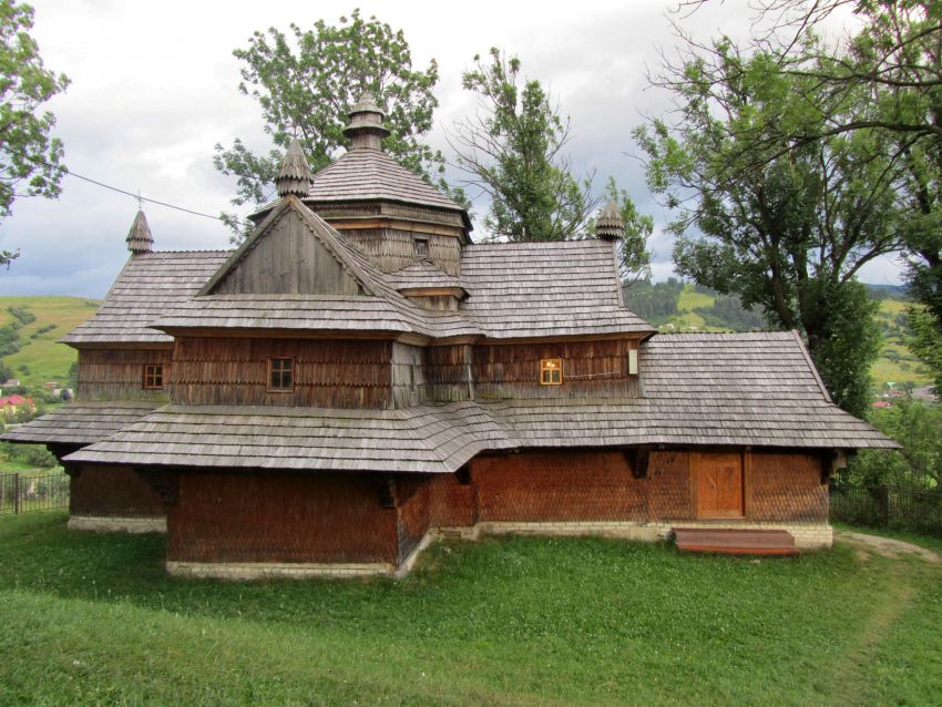 Церковь Вознесения Господня, Ясиня (Раховский район, Украина, Закарпатская область). фасады, вид с запада