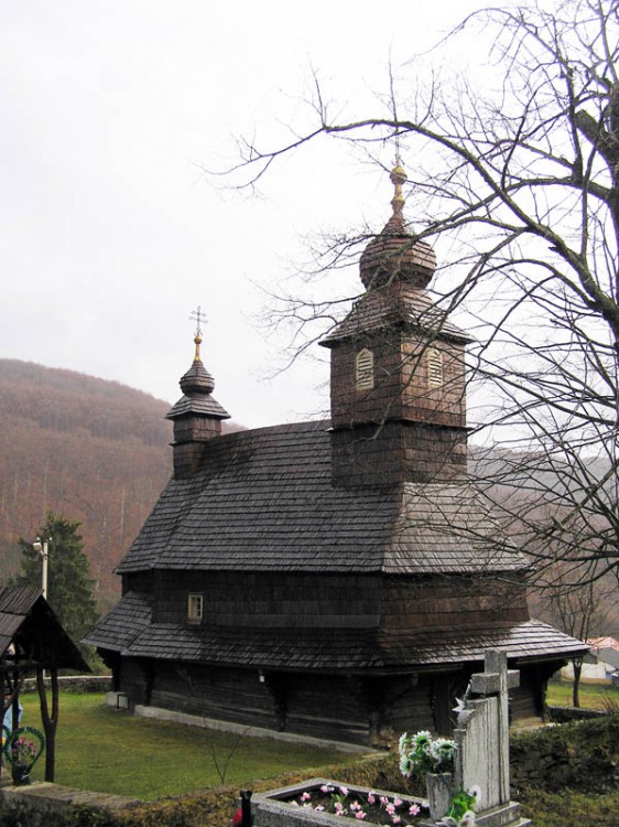 Церковь Василия Великого, Ликицары (Перечинский район, Украина, Закарпатская область). фасады