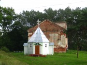 Церковь Троицы Живоначальной, Рядом с церковью построена на средства прихожан часовенка. <br>, Троицкое-Бачурино, Чернский район, Тульская область