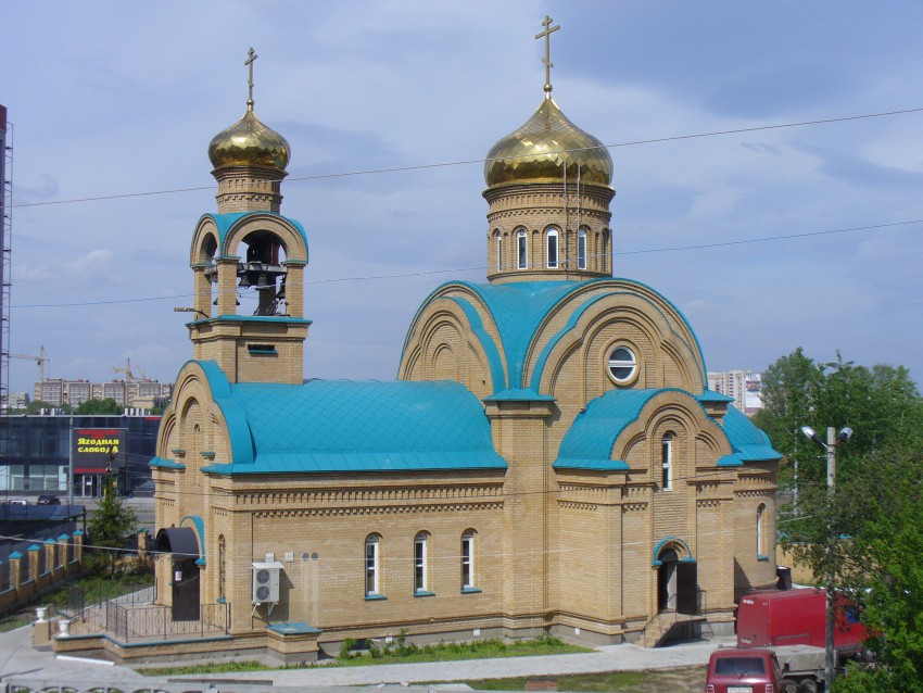 Кировский район. Церковь Сергия Радонежского. фасады