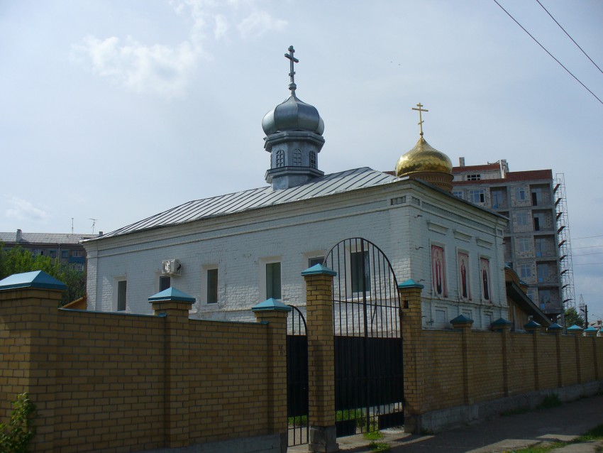 Церковь Сергия Радонежского, Кировский район (Казань, город, Республика Татарстан). фасады, Старое здание церкви. Было передано общине в 1999 году.
