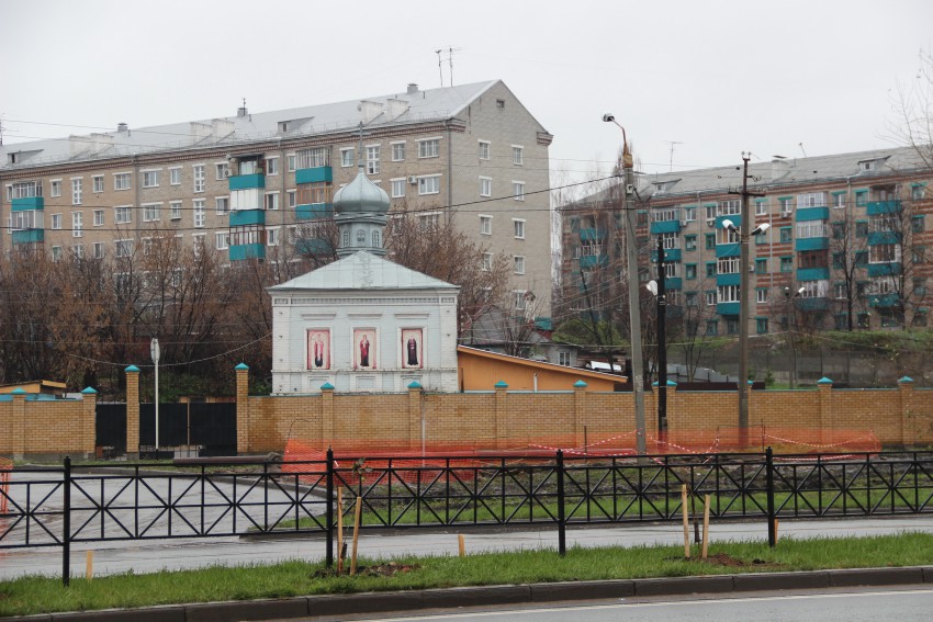 Кировский район. Церковь Сергия Радонежского. архитектурные детали, Старое здание церкви