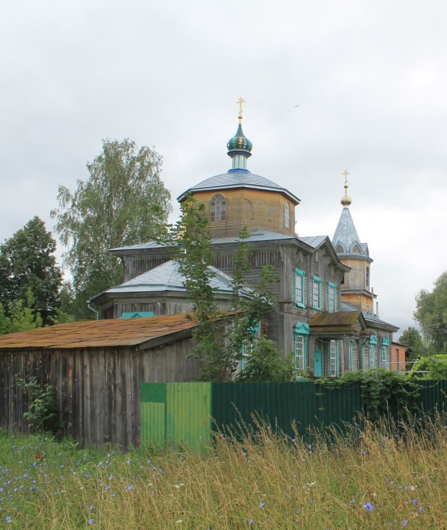 Церковь Троицы Живоначальной, Большое Карачкино (Моргаушский район, Республика Чувашия). фасады, Фасады