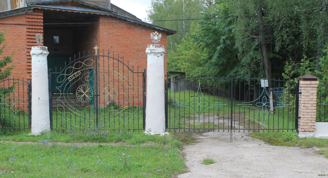 Церковь Троицы Живоначальной, Большое Карачкино (Моргаушский район, Республика Чувашия). дополнительная информация, Церковная ограда