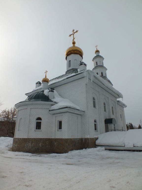 Звёздный. Церковь Иннокентия, митрополита Московского. фасады