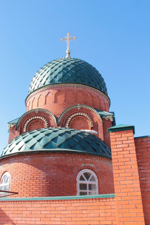 Советский район. Церковь Воздвижения Креста Господня в поселке Аки. архитектурные детали