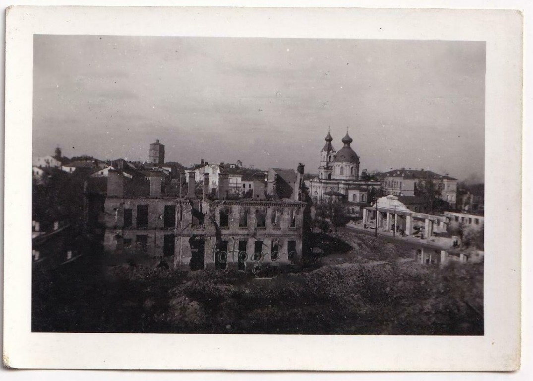 Собор Николая Чудотворца, Бердичев (Бердичевский район, Украина, Житомирская область). архивная фотография, Редкий ракурс с юго-восточной стороны. Фото 1941 г. с аукциона e-bay.de