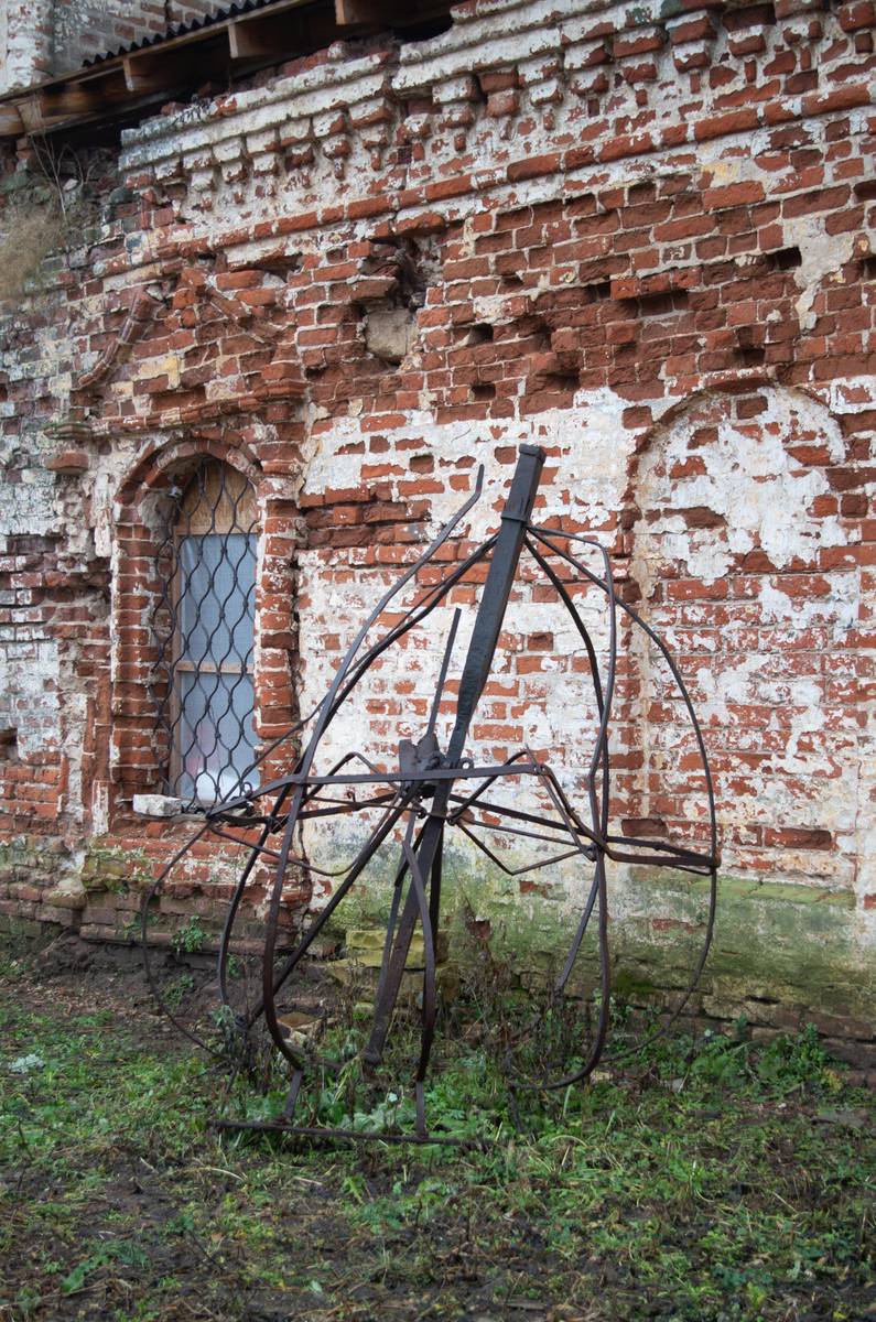 Кованный каркас купола колокольни, дополнительная информация. Церковь Введения во храм Пресвятой Богородицы, Хохлово (Высокогорский район, Республика Татарстан)