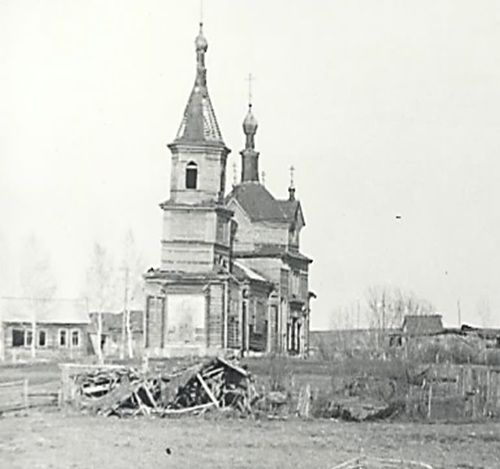 Церковь Гурия, Германа и Варсонофия, Казанских Чудотворцев, Люткино (Пестречинский район, Республика Татарстан). архивная фотография, Церковь Гурия, Германа и Варсонофия, Казанских Чудотворцев, вид с запада. 
http://pestrecy-rt.ru/news/literaturnoe-tvorchestvo/nemnogo-iz-istorii-pestrechinskogo-rayona-selo-lyutkino-i-rod-lyutkinykh