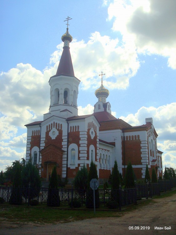 Церковь Михаила Архангела, Зембин (Борисовский район, Беларусь, Минская область). фасады