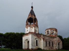 Левково (Погост). Церковь Троицы Живоначальной