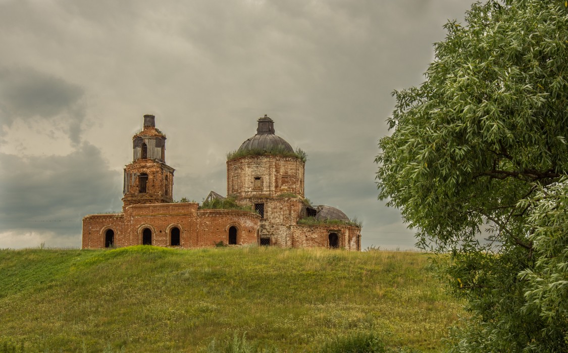 Церковь Преображения Господня, Русская Серда, урочище (Пестречинский район, Республика Татарстан). фасады