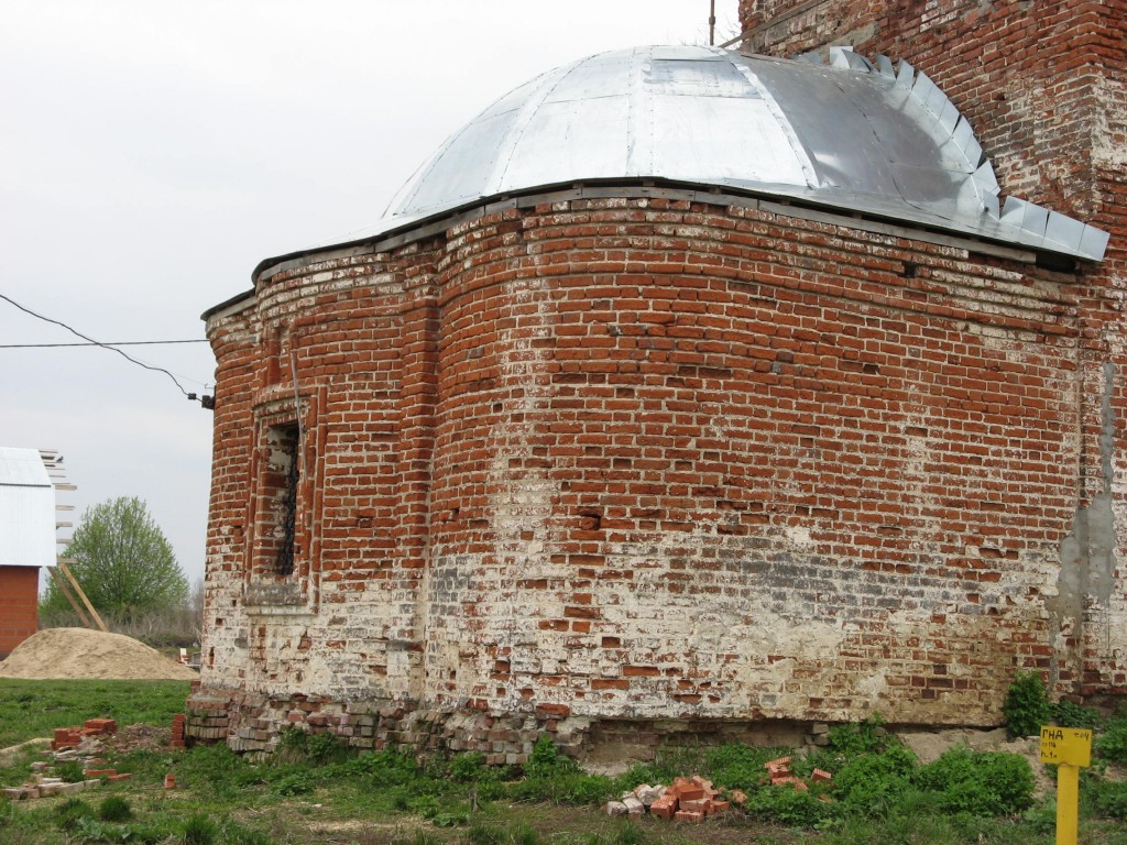 Церковь Благовещения Пресвятой Богородицы, Казыли (Русские Казыли) (Пестречинский район, Республика Татарстан). архитектурные детали, Апсида храма 