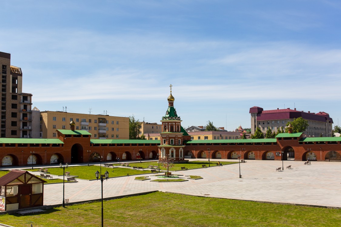 Часовня Покрова Пресвятой Богородицы в Царевококшайском кремле, Йошкар-Ола (Йошкар-Ола, город, Республика Марий Эл). общий вид в ландшафте