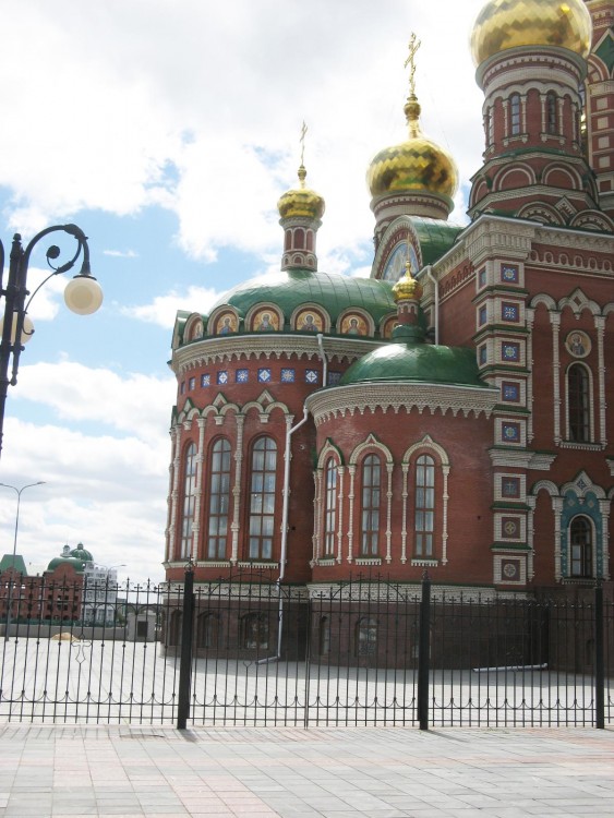 Кафедральный собор Благовещения Пресвятой Богородицы, Йошкар-Ола (Йошкар-Ола, город, Республика Марий Эл). архитектурные детали, Апсидная часть собора