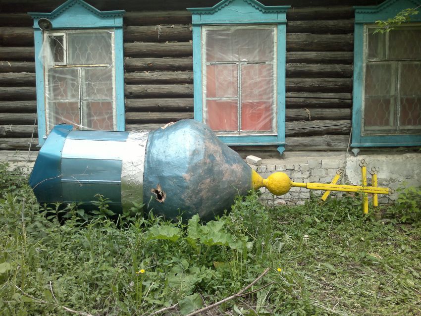 Церковь Смоленской иконы Божией Матери в поселке Сухая Река, Авиастроительный район (Казань, город, Республика Татарстан). дополнительная информация, Старый купол, замененный несколько лет назад.