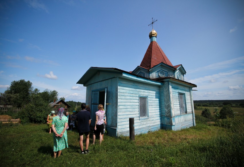 Клоповская (Мишина). Часовня Тихвинской иконы Божией Матери. художественные фотографии, Фото сделано в праздник Тихвинской иконы Божьей Матери