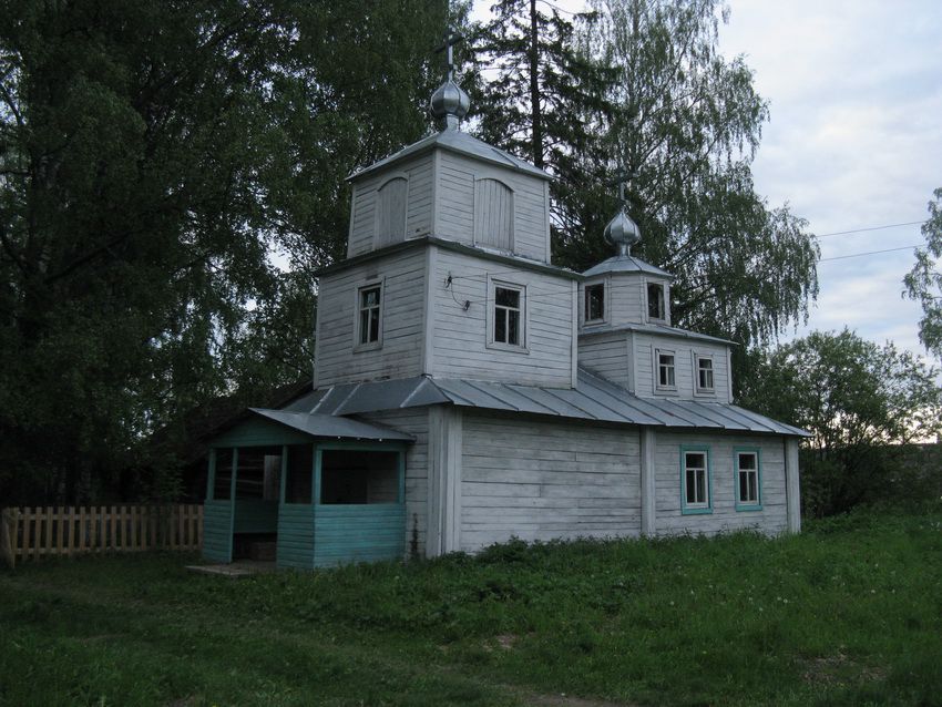 Часовня Успения Пресвятой Богородицы, Ворониха (Осташево) (Верховажский район, Вологодская область). фасады