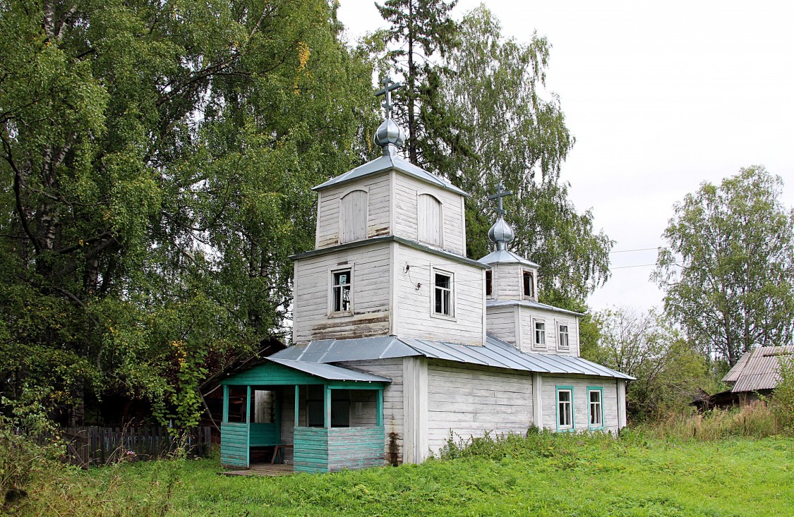 Ворониха (Осташево). Часовня Успения Пресвятой Богородицы. фасады